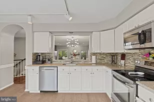 54 Buckingham Pl, Cherry Hill, NJ 08003 - Photo 8