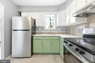 79 Edinshire Rd, Sicklerville, NJ 08081 - Photo 2