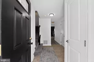 31 Village Green Ln, Sicklerville, NJ 08081 - Photo 4