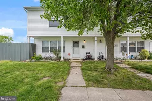 9 Lawrence Ct, Sicklerville, NJ 08081 - Photo 1