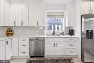 810 Collings Ave, Collingswood, NJ 08107 - Photo 16