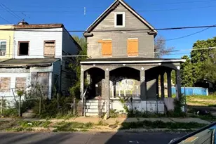 42 Stewart St, Camden, NJ 08105 - Photo 4