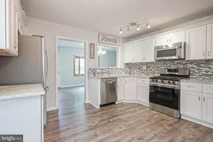 35 St Charles Pl, Runnemede, NJ 08078 - Photo 8
