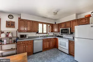661 Pacific Ave, Waterford Township, NJ 08004 - Photo 10