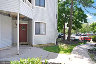 1405 Berwyck Ct, Sicklerville, NJ 08081 - Photo 2