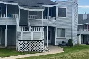 305 Brighton Ct, Sicklerville, NJ 08081 - Photo 2
