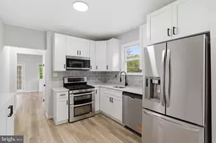 528 Davis Rd, Barrington, NJ 08007 - Photo 10