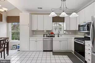 22 Versailles Blvd, Cherry Hill, NJ 08003 - Photo 12