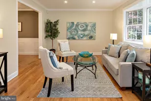 17 Blatherwick Dr, Berlin, NJ 08009 - Photo 2