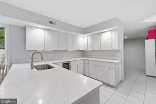 916 Chanticleer, Cherry Hill, NJ 08003 - Photo 18