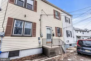 53 Victoria Pl, Gloucester City, NJ 08030 - Photo 2