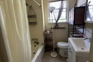 135 Westminster Ave, Gloucester City, NJ 08030 - Photo 16