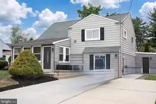 1313 St Mark Dr, Gloucester Township, NJ 08029 - Photo 2