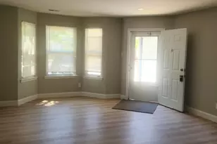 4 Harrington Ln, Sicklerville, NJ 08081 - Photo 2