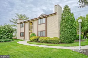 107 Lucas Ln, Voorhees, NJ 08043 - Photo 2