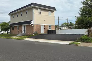 102 E Clements Bridge Rd, Runnemede, NJ 08078 - Photo 2