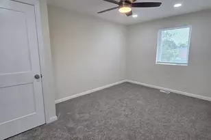 102 E Clements Bridge Rd, Runnemede, NJ 08078 - Photo 6