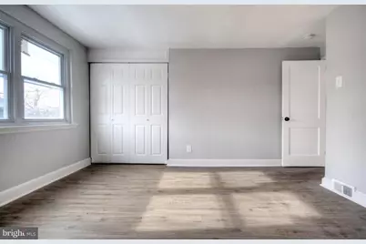 1327 Jackson Street, Camden, NJ 08104 - Photo 32