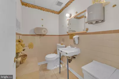 325 Vine Street, Camden, NJ 08102 - Photo 36