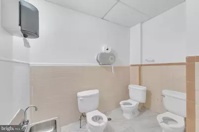325 Vine Street, Camden, NJ 08102 - Photo 34