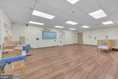 325 Vine Street, Camden, NJ 08102 - Photo 22