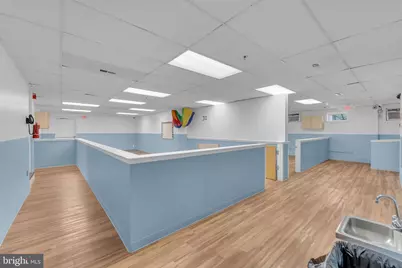 325 Vine Street, Camden, NJ 08102 - Photo 10