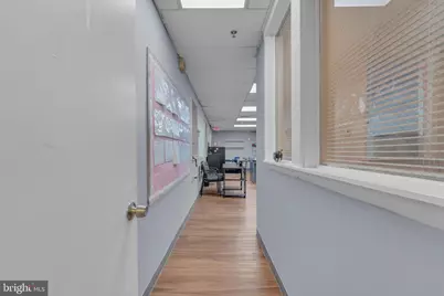 325 Vine Street, Camden, NJ 08102 - Photo 32
