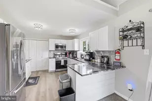 30 Pershing Ln, Sicklerville, NJ 08081 - Photo 6
