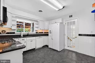 311 Oak Ave, Cherry Hill, NJ 08002 - Photo 22
