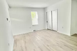 905 Jersey Ave, Gloucester City, NJ 08030 - Photo 12