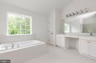 002 Mullen Dr, Sicklerville, NJ 08081 - Photo 12