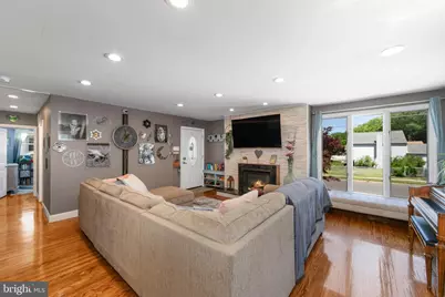 512 W Brooke Avenue, Magnolia, NJ 08049 - Photo 6