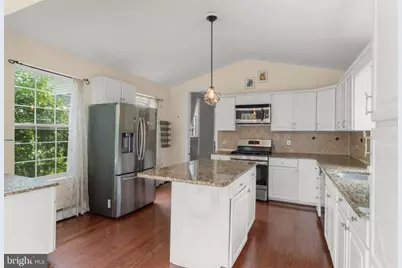 9 W Cedar Avenue, Merchantville, NJ 08109 - Photo 2
