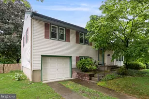 136 Ridge Cir, Cherry Hill, NJ 08002 - Photo 2