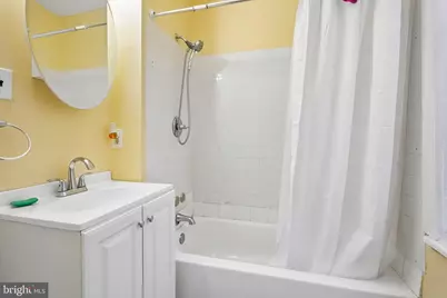 421 Trenton Avenue, Camden, NJ 08103 - Photo 20