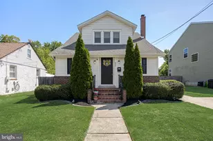 615 N Walnut Ave, Magnolia, NJ 08049 - Photo 1