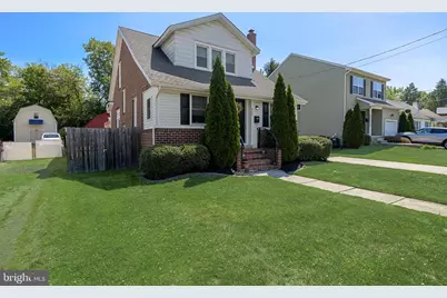 615 N Walnut Avenue, Magnolia, NJ 08049 - Photo 2