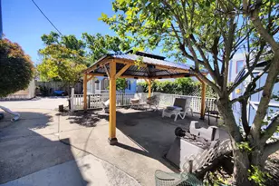 859 N 32nd St, Camden, NJ 08105 - Photo 38