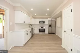 199 Lake Dr, Waterford Township, NJ 08004 - Photo 6