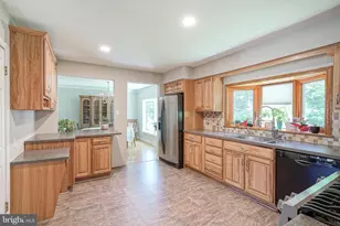 1237 Heartwood Dr, Cherry Hill, NJ 08003 - Photo 16