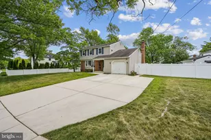 11 Bellows Ln, Cherry Hill, NJ 08002 - Photo 2