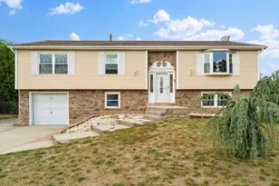 131 Sturbridge Dr, Sicklerville, NJ 08081 - Photo 2
