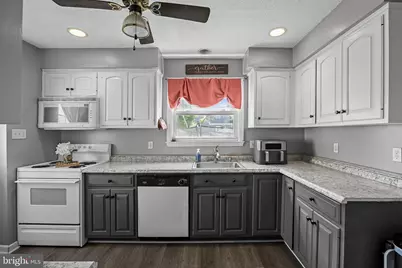 7458 Collins Avenue, Pennsauken, NJ 08109 - Photo 10