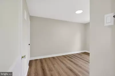 1067 S Merrimac Road, Camden, NJ 08104 - Photo 22