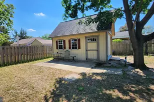 110 Lake Ave, Gloucester Township, NJ 08029 - Photo 4