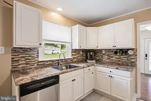 925 Lower Landing Rd, Gloucester Township, NJ 08012 - Photo 10