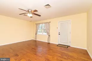 205 Elmtowne Blvd, Hammonton, NJ 08037 - Photo 4