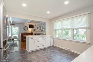8 Brondesbury Dr, Cherry Hill, NJ 08003 - Photo 10