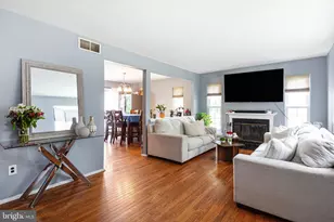 4 Fairway Blvd, Pennsauken, NJ 08109 - Photo 2