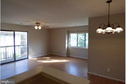 808 Britton Place, Voorhees, NJ 08043 - Photo 4